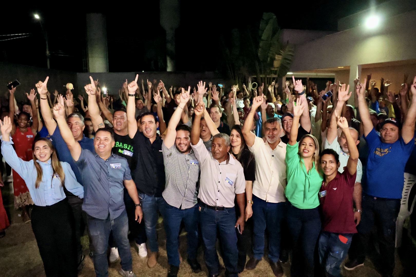 Casa cheia em Muricilândia marca grande encontro de Vicentinho, Amélio e Alexandre com lideranças da região